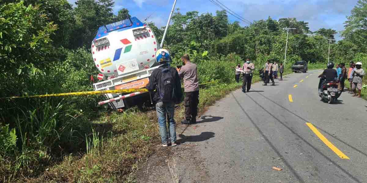 pengendara-roda-tiga-tewas-tergilas-truk-bbm